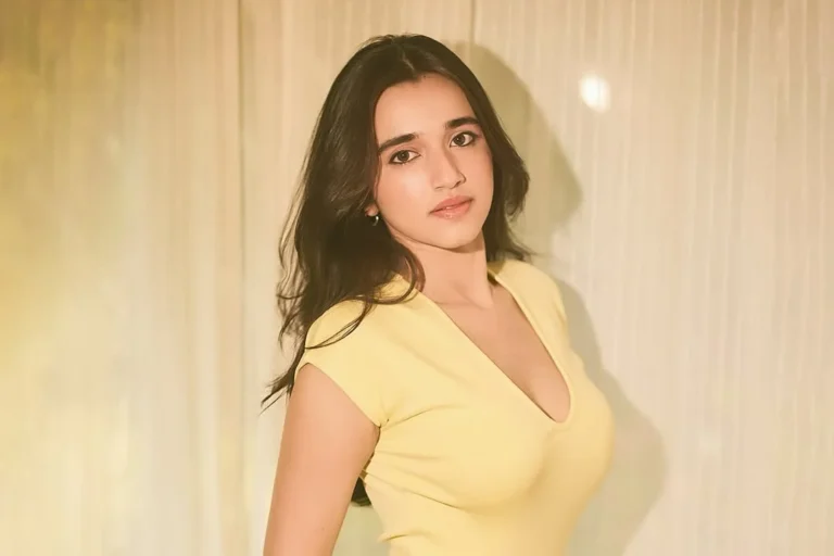 Kayla Davies Age Everything You Need to Know About Her Background and Online Search Interest